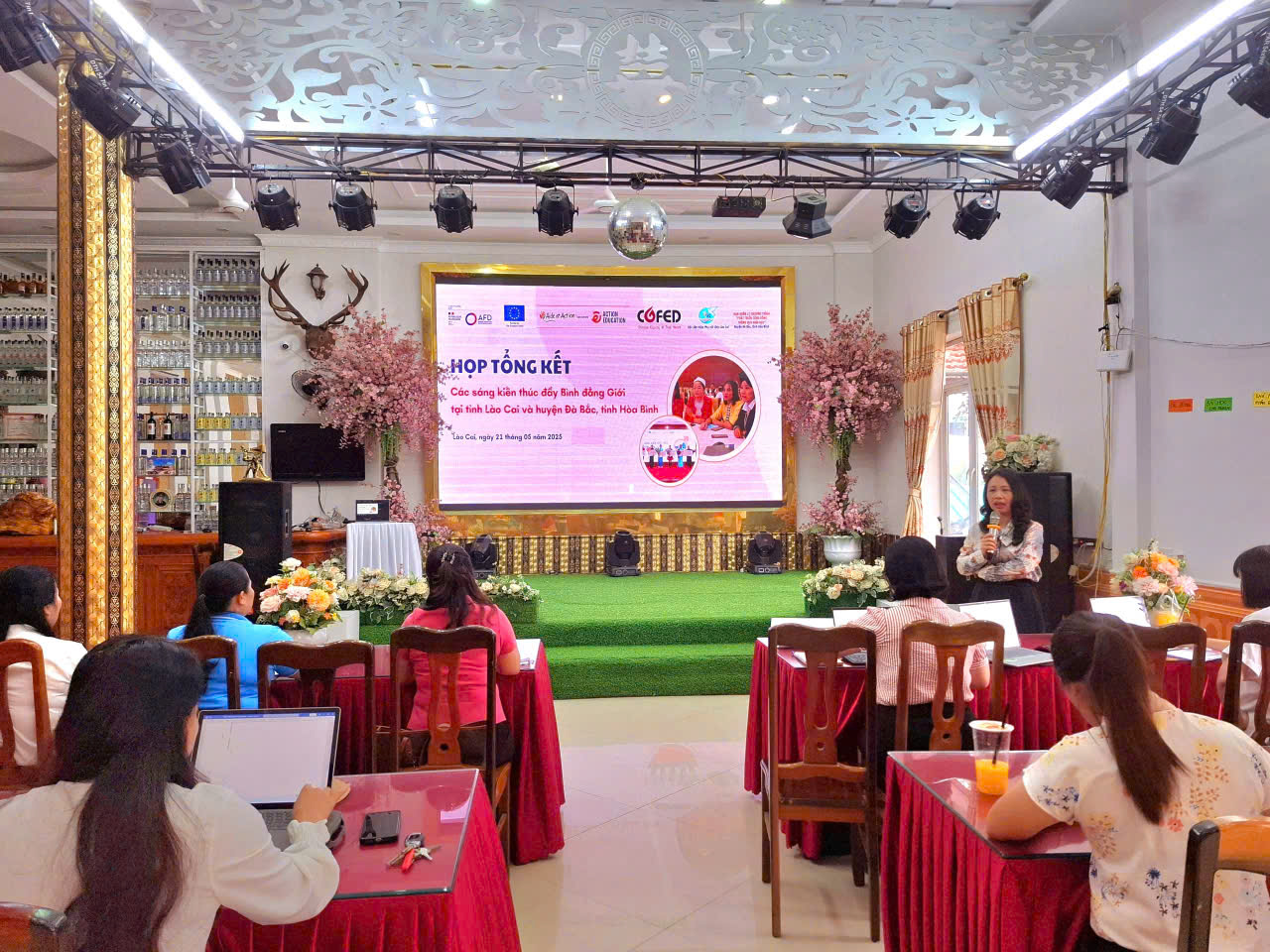 Họp tổng kết các sáng kiến thúc đẩy Bình đẳng Giới tại tỉnh Lào Cai và huyện Đà Bắc, tỉnh Hòa Bình